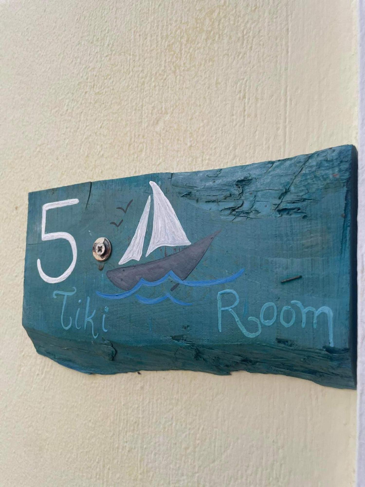 Tiki Rooms 马拉斯豪克艾蒙普斯 外观 照片